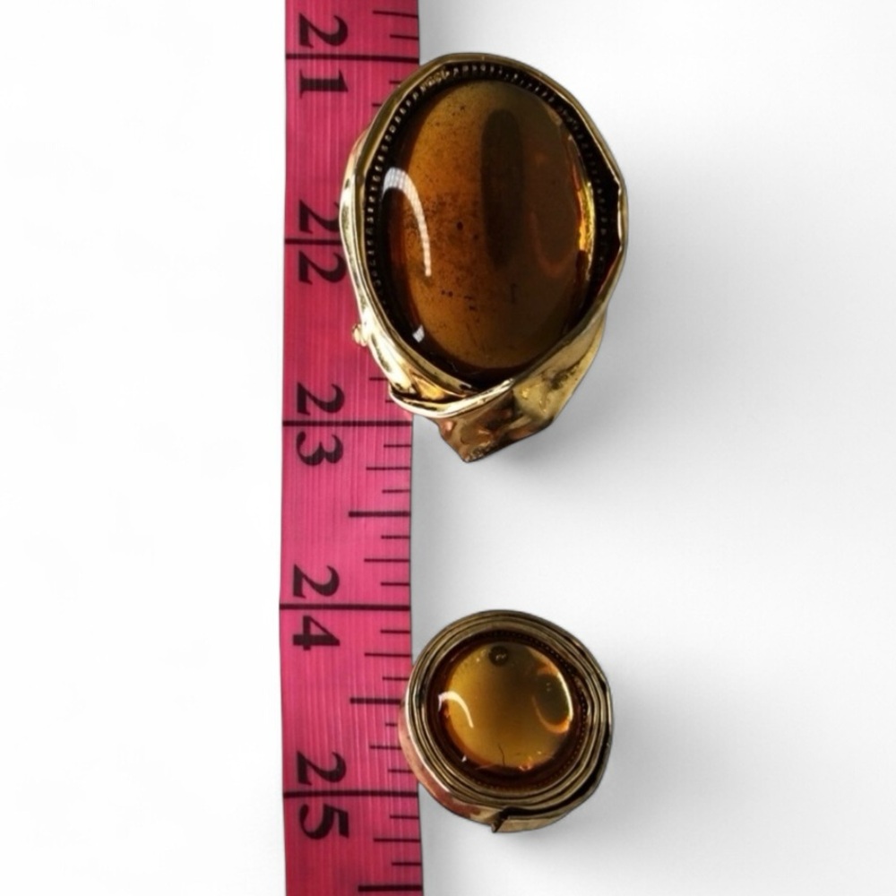 Mid‑Century Carnegie‑Style Brutalist Brooch & Clip Earrings Set w/ Amber Glass - Picture 12 of 15